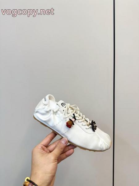 MIUMIUブランド レプリカ ずっと愛用したいアイテム 素敵な夏の定番アイテム 夏季限定販売.. 5