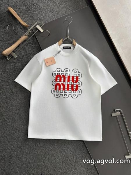 MIUMIU半袖Tシャツ発売極限状態! 2026新品 使い勝手の良いコピー 品 ブランド 0