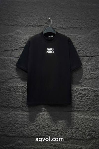 MIUMIUブランド コピー 激安半袖poloTシャツマストアイテム新入荷 NEW大変素敵 高級品 7