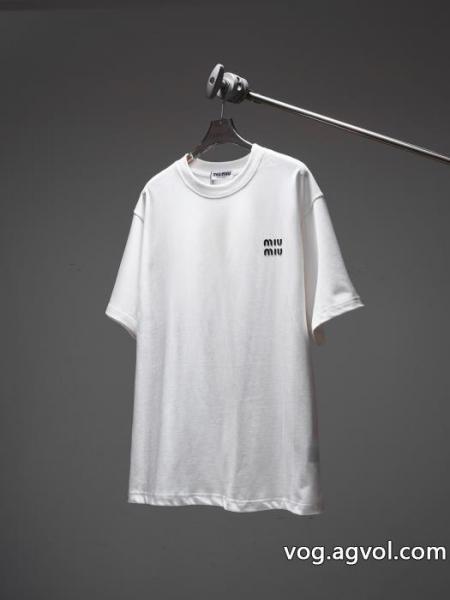 偽物 ブランド 販売半袖TシャツMIUMIUセレブ風 最新で男女兼用にもお勧め 優れた品質 0