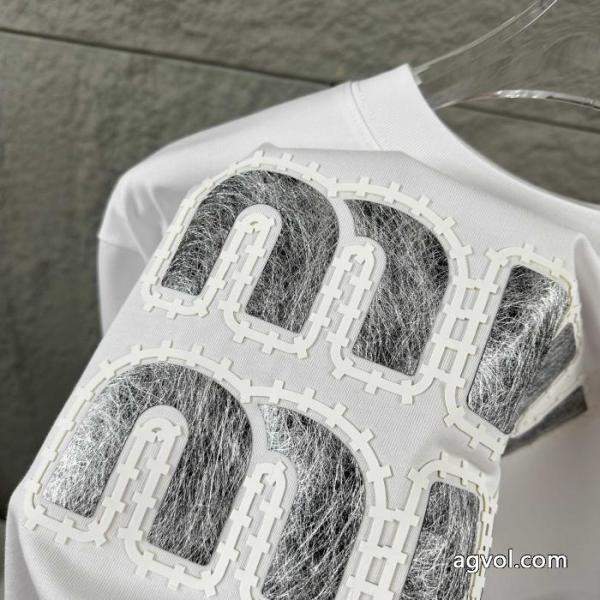 半袖Tシャツブランドスーパーコピー2026MIUMIUブランド新作2026 超激安アイテム 最新超人気 6