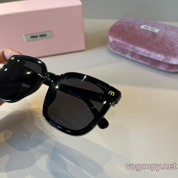 ブランド コピー バックMIUMIUサングラス稀少*新品登場 キラキラ これからの季節、大活躍. 6 