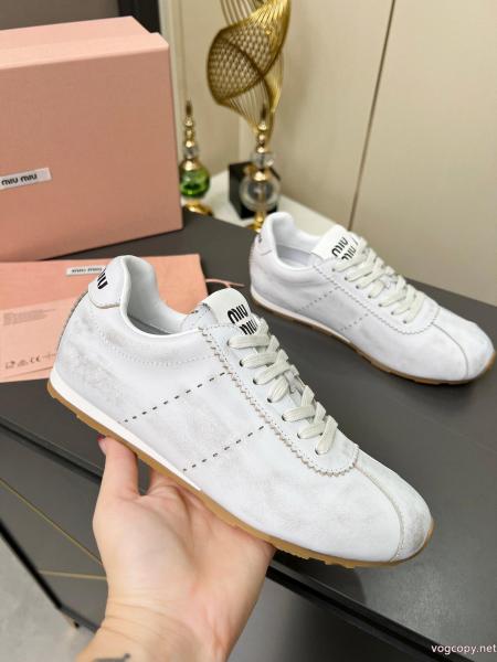 スニーカー偽物 通販MIUMIU今年流大人っぽさ 26流行り 【大人気】定番商品. 0