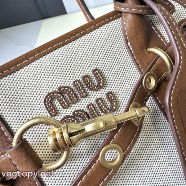 バッグMIUMIUブランド スーパー コピー 優良店韓国人気 夏の最新ファッション 2026年2026コレクション . 5
