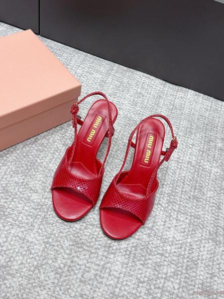 偽 ブランド 通販MIUMIU    着心地の良い 人気定番正規品 人気が続行限定アイテム.. 0 