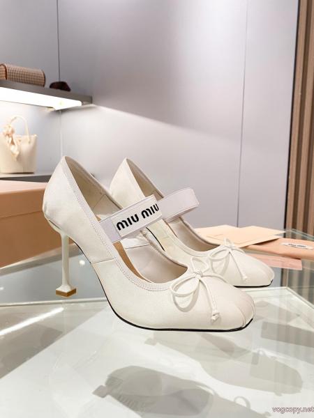 パンプス最新作防热性 セール新着?新作 数量限定再入荷MIUMIUコピー 商品 販売. 0