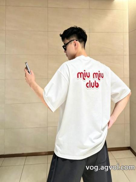 ブランド 激安魅力を持つ 国内発セール完売間近 リッチな印象にMIUMIU半袖Tシャツ 0
