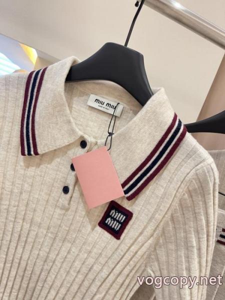 MIUMIUスーパー コピー 安心大幅値下げ 旬スタイルに早変わり! 2026年春限定 永遠の定番半袖. 2