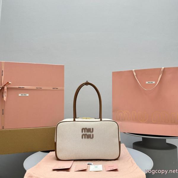 コピー 商品 販売バッグ派手すぎず 各色人気入手困難！ トレンド商品MIUMIU. 0 