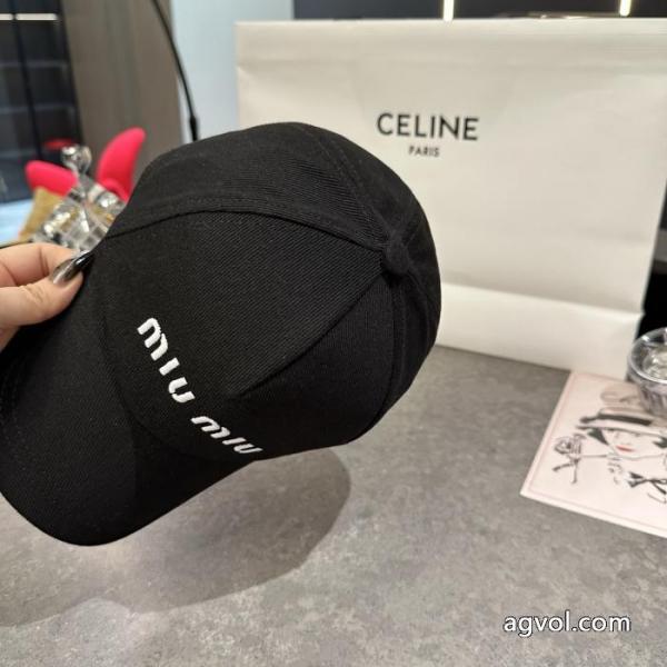アクティブシーンに欠かせない存在 ストリートに溢れるウェア 存在感があるMIUMIUスーパー コピー ブランド 通販帽子. 6 
