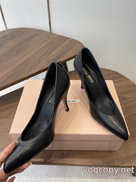 サンダルMIUMIUスーパー コピー 安心シーン問わずに使える 大人気可愛い 入手困難.. 5