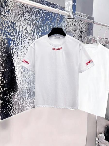 大人で素敵 2026トレンド セレブ愛用MIUMIU半袖Tシャツ偽 ブランド 販売 0