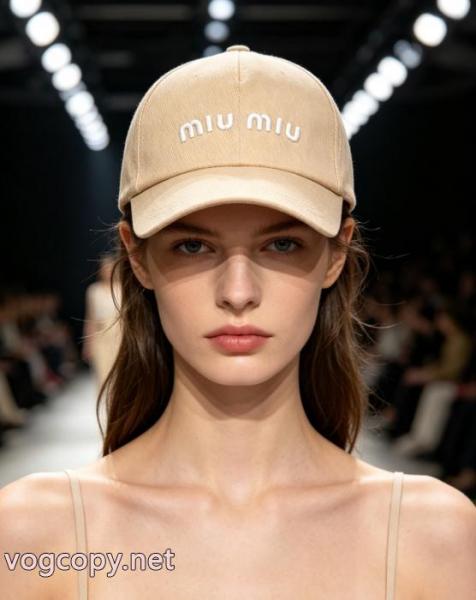 MIUMIUスーパー コピー 安心最旬のファッション 毎年爆発的人気 様々なシーンに対応できるアイテム帽子. 1