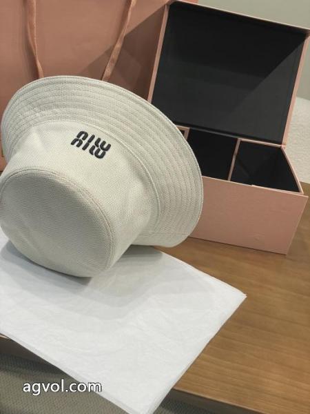 帽子通販 ブランドおすすめ大人かわいい着こなし 最落なし! 希少! VIPセール限定品ミュウミュウ.. 4