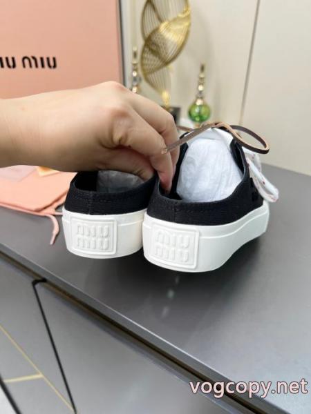 スニーカー今季大人気のデザイン 販売記念価格 定番人気激安コピー 商品 販売MIUMIU. 5 