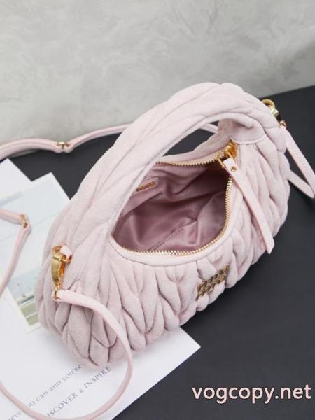 コピー ブランド 優良MIUMIUバッグ人気の定番カラー 限定品 今シーズンのトレンドアイテム 正規品.. 5 