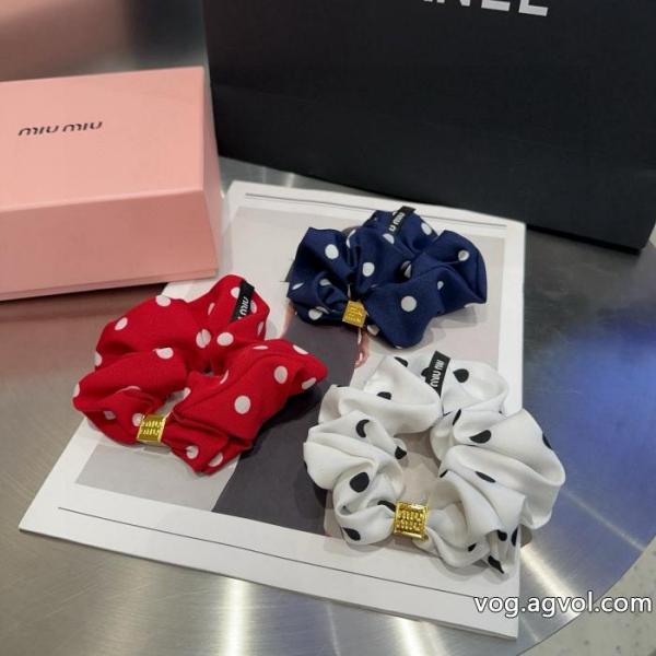 MIUMIUブランド コピー 販売 店アクセサリー限定セールお買い得 今年買い足したい! 着るだけオシャレ上級者.. 0