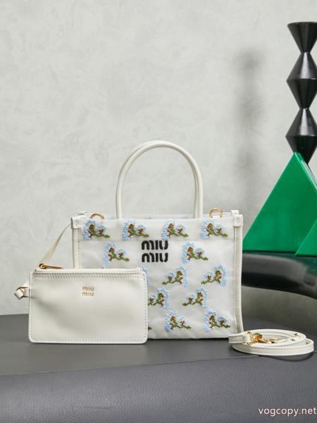 ブランド 偽物 激安MIUMIUバッグ2026年最新版 即納希少 著名人の着用. 0