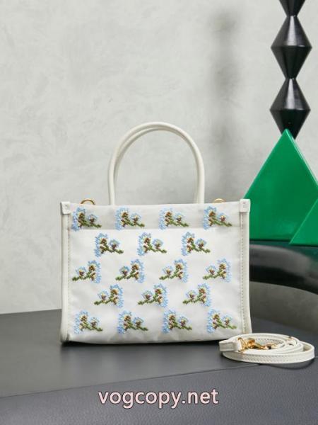 ブランド 偽物 激安MIUMIUバッグ2026年最新版 即納希少 著名人の着用. 3