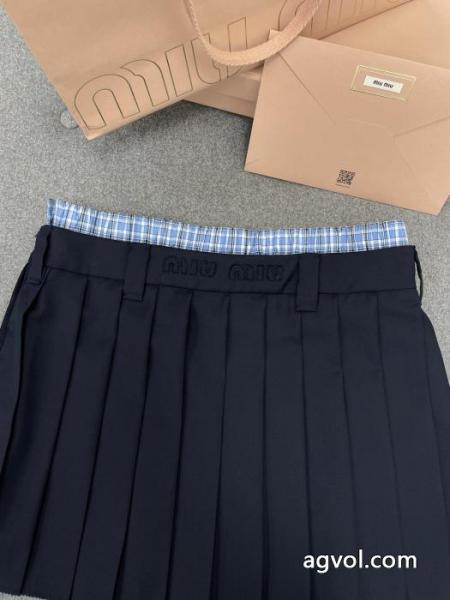 スラックス雑誌掲載 HOT人気セール 大絶賛! MIUMIUブランド コピー s 級.. 2
