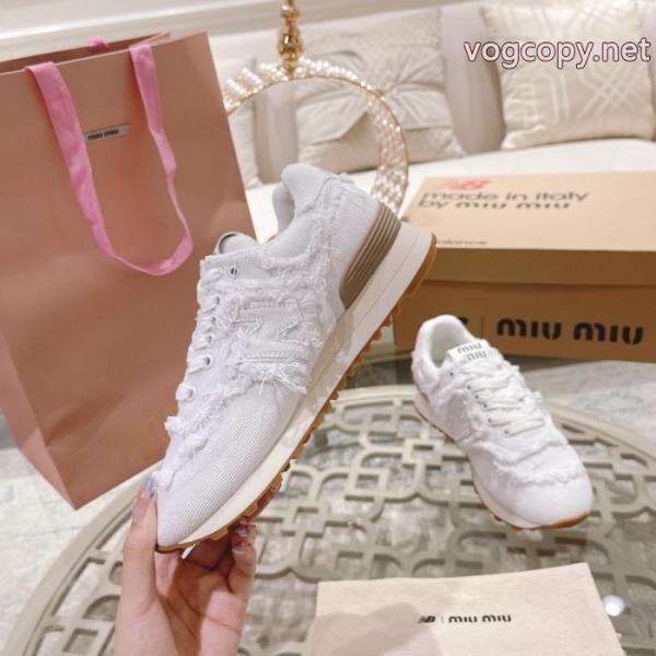 今度こそ完売! 在庫数限定 2026超人気MIUMIU偽 ブランド 購入スニーカー. 3