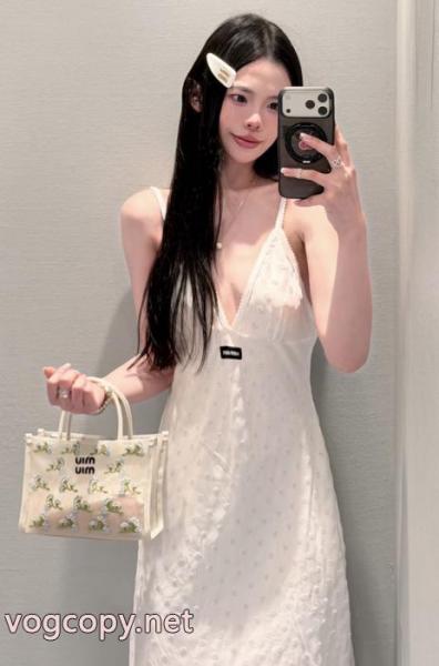 華やかに演出する 新商品特価 注目されているMIUMIUワンピースブランド コピー 販売. 4