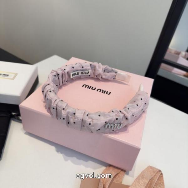 雑貨小物ブランドコピー品質保証定番人気 ファッションスタッズ 存在感絶大スタイルMIUMIU.. 5 