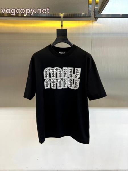MIUMIU精巧な逸品 2026冬更新人気商品 圧倒的な新作半袖Tシャツスーパー コピー ブランド 1