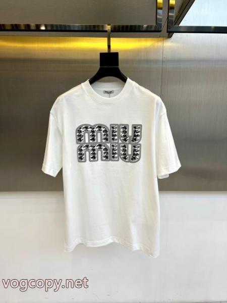 MIUMIU精巧な逸品 2026冬更新人気商品 圧倒的な新作半袖Tシャツスーパー コピー ブランド 3