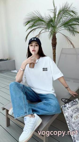 オシャレスタイルが今年流 数量限定格安 爆買いセール半袖Tシャツブランド 激安MIUMIU 4