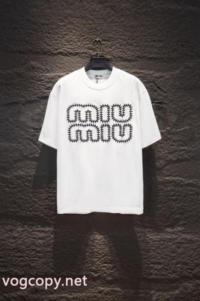 爆買い正規品 高級感のある 海外セレブ定番愛用 MIUMIU激安 ブランド半袖Tシャツ 3
