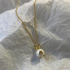 ブームは再熱中 お洒落自在   衝撃セールで破格偽物 ブランド 販売アクセサリーMIUMIU..