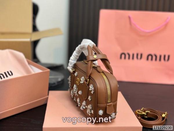 バッグブランド コピーHOT品質保証 毎日大活躍 超特価数量限定ミュウミュウ. 3