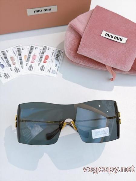 超人気最新作 トレンド入り確実最新コレクション AWサングラスMIUMIU偽 ブランド 販売. 6