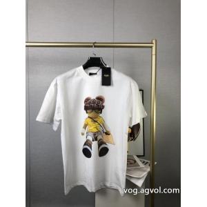 ブランド 偽物 通販冬の大人カジュアルスタイル 大人気!!完売前に 通販限定商品Tシャツフェンディ.