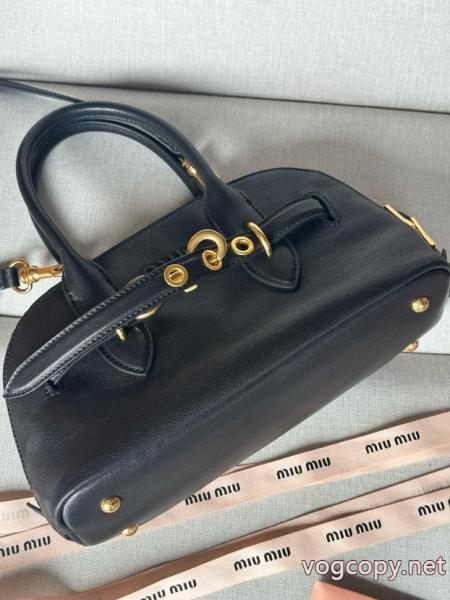 MIUMIU快適な着心地 目を引く秋冬トップス 上品可愛いバッグブランド フェイク.. 2