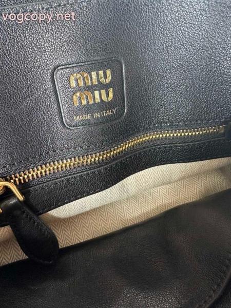 MIUMIU快適な着心地 目を引く秋冬トップス 上品可愛いバッグブランド フェイク.. 5