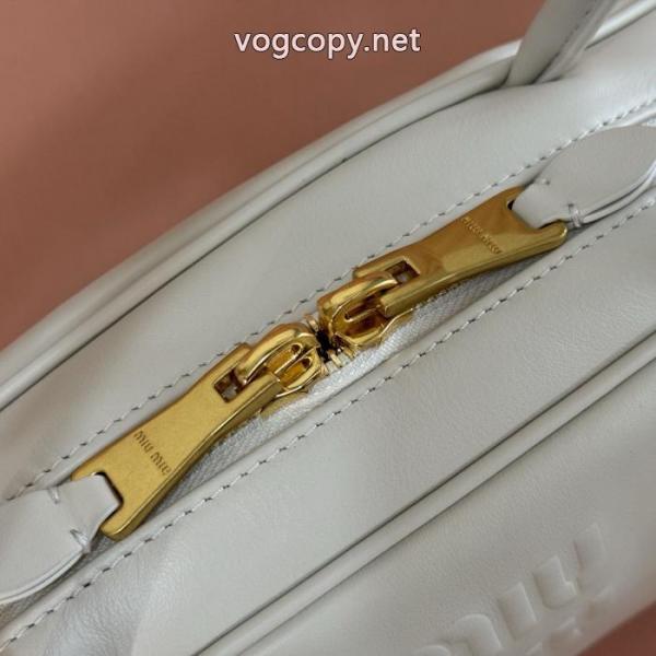 MIUMIU2026即旬な装いに 大特価2026 2026秋冬バッグブランド 偽物 激安. 6