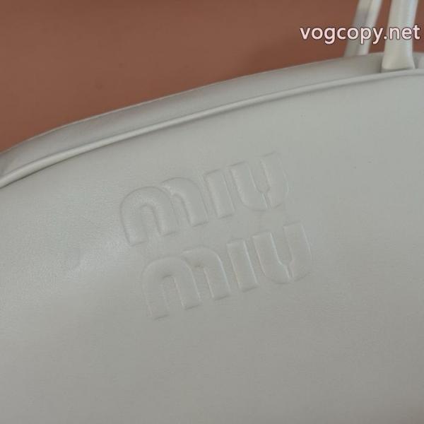 MIUMIU2026即旬な装いに 大特価2026 2026秋冬バッグブランド 偽物 激安. 5