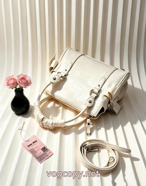 MIUMIUブランド コピー 専門バッグ限定版プリント 人気商品限定セール 人気新作. 6 