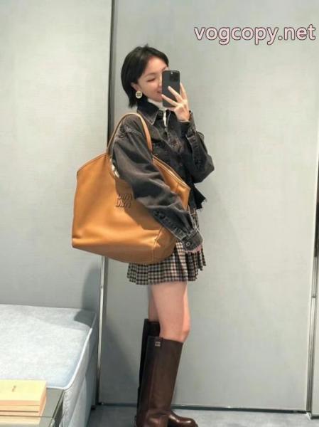 バッグクリスマス人気商品 半額以下セール 追跡付人気デザイン早い者勝ちMIUMIUスーパー コピー 安心. 1
