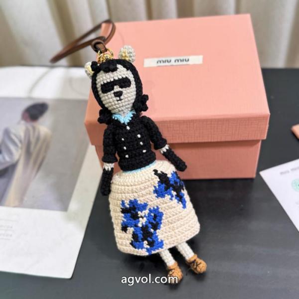 雑貨小物MIUMIUブランド スーパー コピー 優良店注目を集める 人気名品 洗練されたおしゃれ感を持つ.. 4