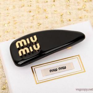 アクセサリー人気沸騰アイテム 上品でファッション 格安！    MIUMIUブランド コピー 通販.